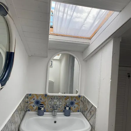 Delizioso Monolocale Mansardato アパート *